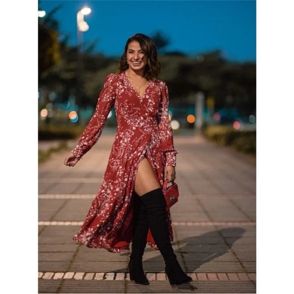 Reformation red floral wrap crepe midi dress WORN ON TV NEW - Picture 13 of 16